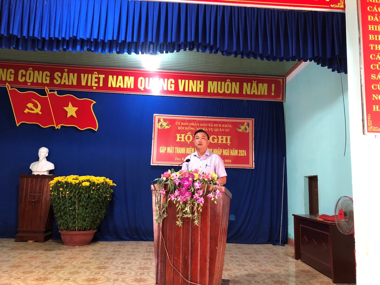 UBND xã Dur Kmăl gặp mặt thanh niên lên đường nhập ngũ năm 2024